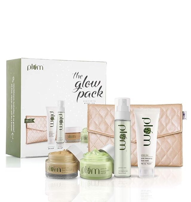 Plum Green Tea Glow Pack Gift Set | At-Home Facial Kit For Oily Skin