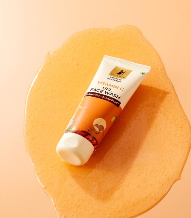 Pilgrim Australian Vitamin C Gel Face Wash + Get Free Tea Tree Purifying Toner - Image 2
