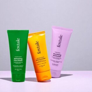 Foxtale Niacinamide Dewy Sunscreen in a compact 15ml tube, designed to protect skin with SPF while delivering a radiant, dewy finish and brightening benefits from niacinamide.