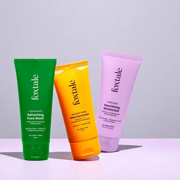 Foxtale Niacinamide Dewy Sunscreen in a compact 15ml tube, designed to protect skin with SPF while delivering a radiant, dewy finish and brightening benefits from niacinamide.